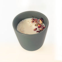 Load image into Gallery viewer, Glamour Soy Candle
